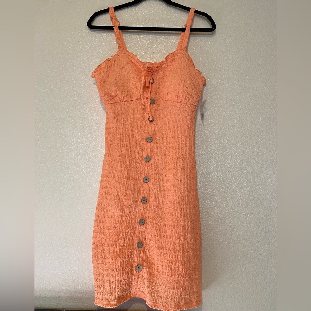 No Boundaries Vibrant Orange Textured Top Size M - Picture 2 of 8